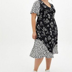 Torrid Black & White Floral Studio Knit Skater Midi Dress